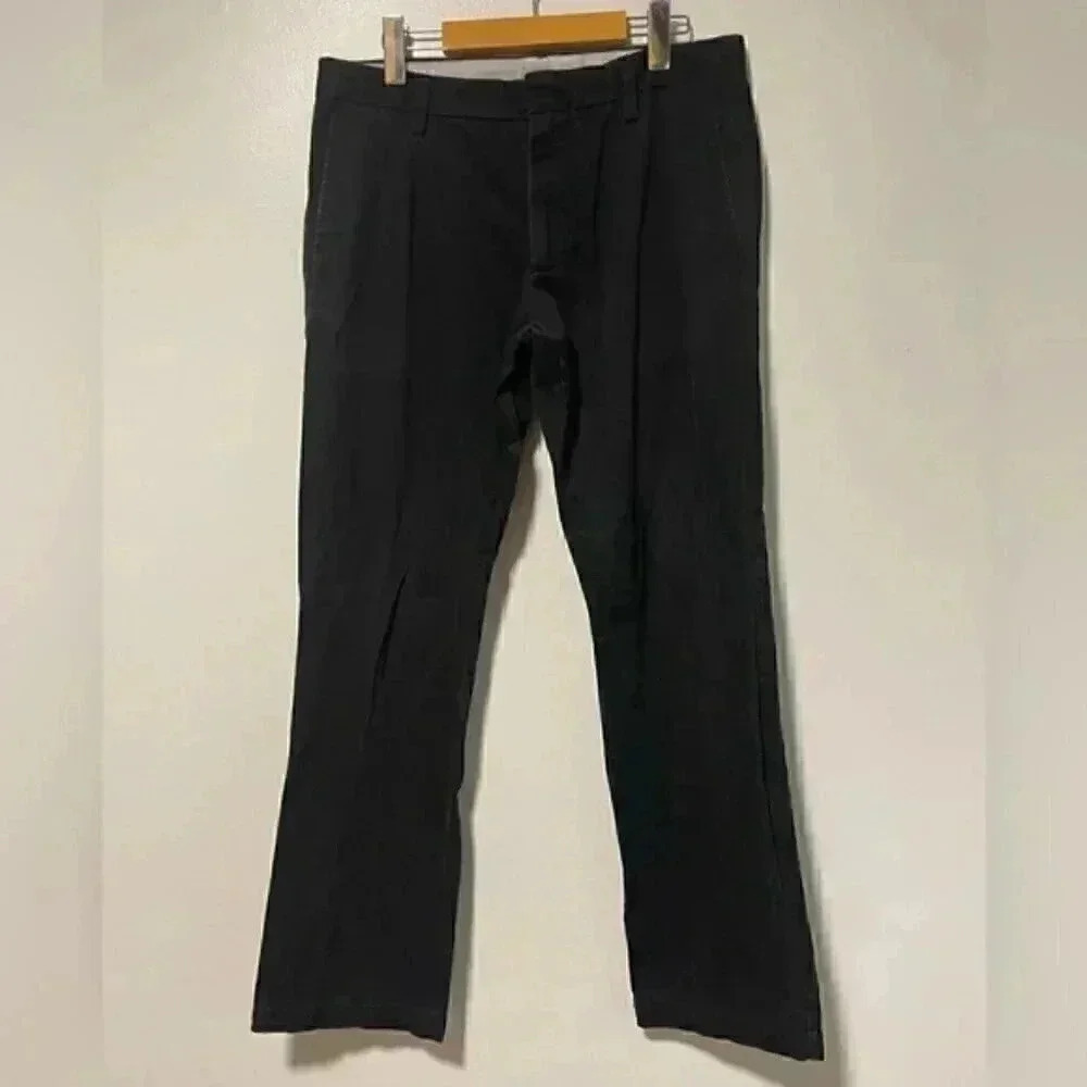 Old Navy Classic Straight Black Pants - 32x32